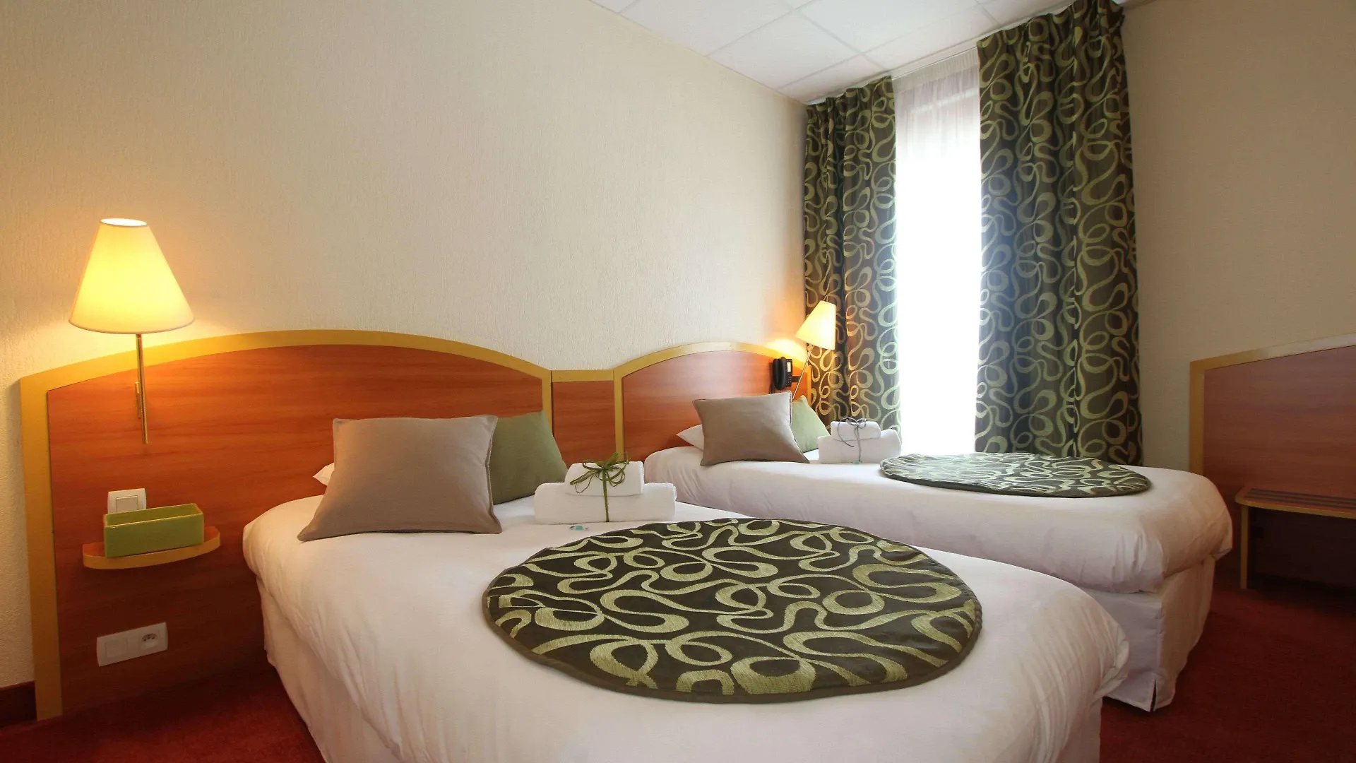 Hotel Hôtel Kyriad Lamballe