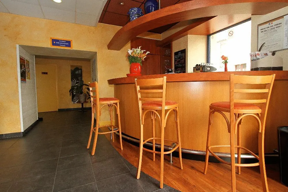 ***  Kyriad Hotel Lamballe Francia