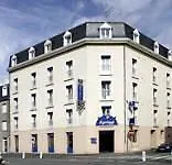 Hôtel Kyriad Lamballe 3*,