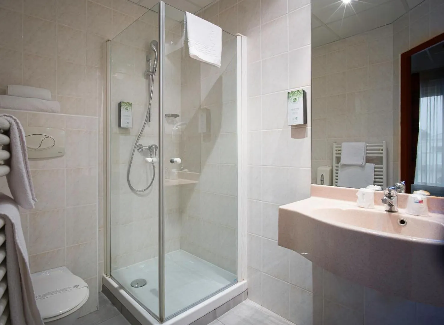 Kyriad Hotel Lamballe 3*,