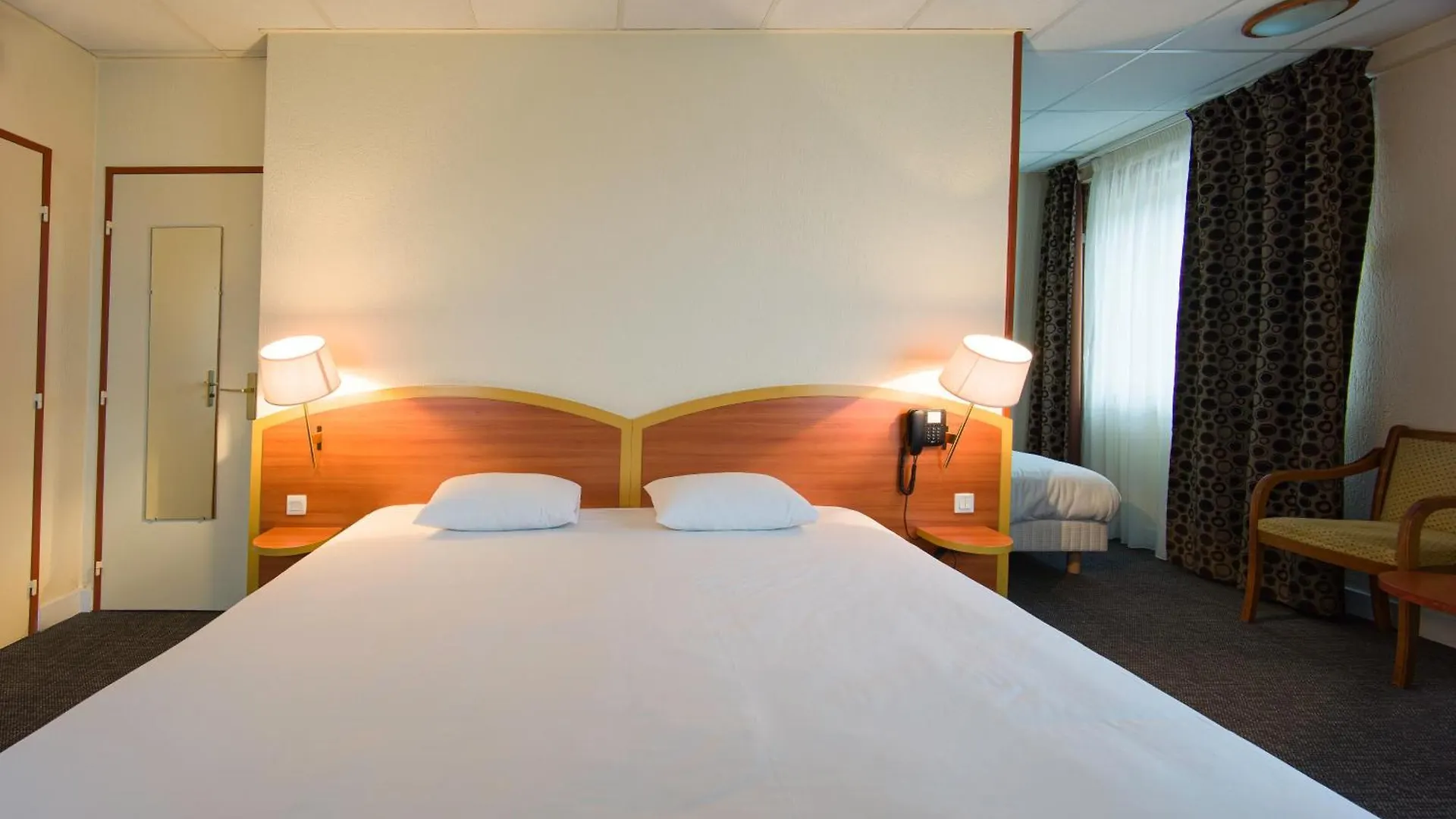 Kyriad Hotel Lamballe