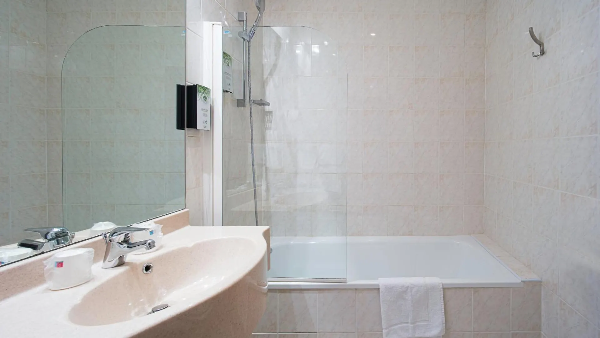 Kyriad Hotel Lamballe
