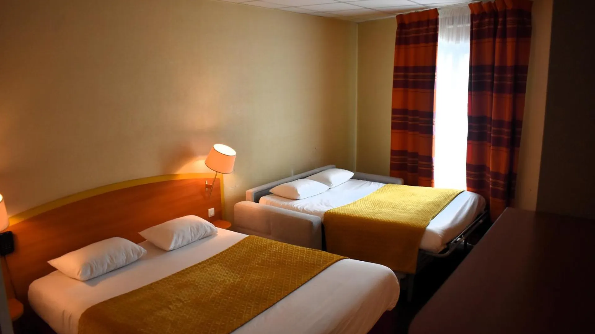 Kyriad Hotel Lamballe